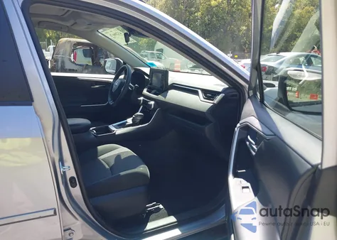 2019 Toyota Rav4 Xle z USA, uszkodzony, nr VIN JTMP1RFV9KD041466